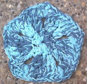 Create a Charming Crochet Hot Pad for Your Kitchen with This Easy Tutorial Create a Charming Crochet Hot Pad for Your Kitchen with This Easy Tutorial