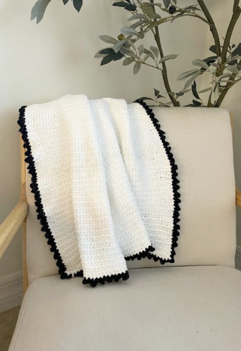 Crochet Velvet Blanket (Free Pattern)