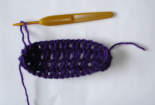 Create Your Own Charming Crochet Gift Bag for Personalized Gifting