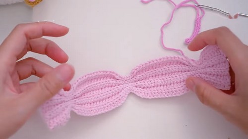 How to Create Adorable Crochet Ribbon Bows for Any Project