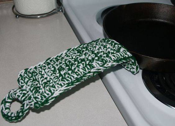 Crochet Handle Potholder: A Stylish and Versatile Kitchen Essential for Every Home Chef Crochet Handle Potholder: A Stylish and Versatile Kitchen Essential for Every Home Chef