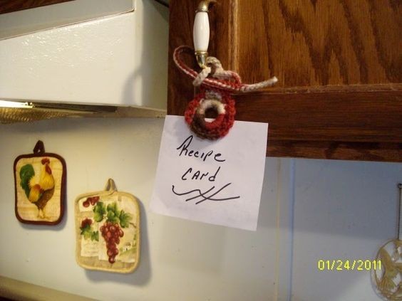 Creative and Functional Crochet Recipe Card Hanger for Your Kitchen Creative and Functional Crochet Recipe Card Hanger for Your Kitchen