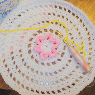 Create Your Own Round Wiggles Pillow - A Fun and Whimsical Crochet Project