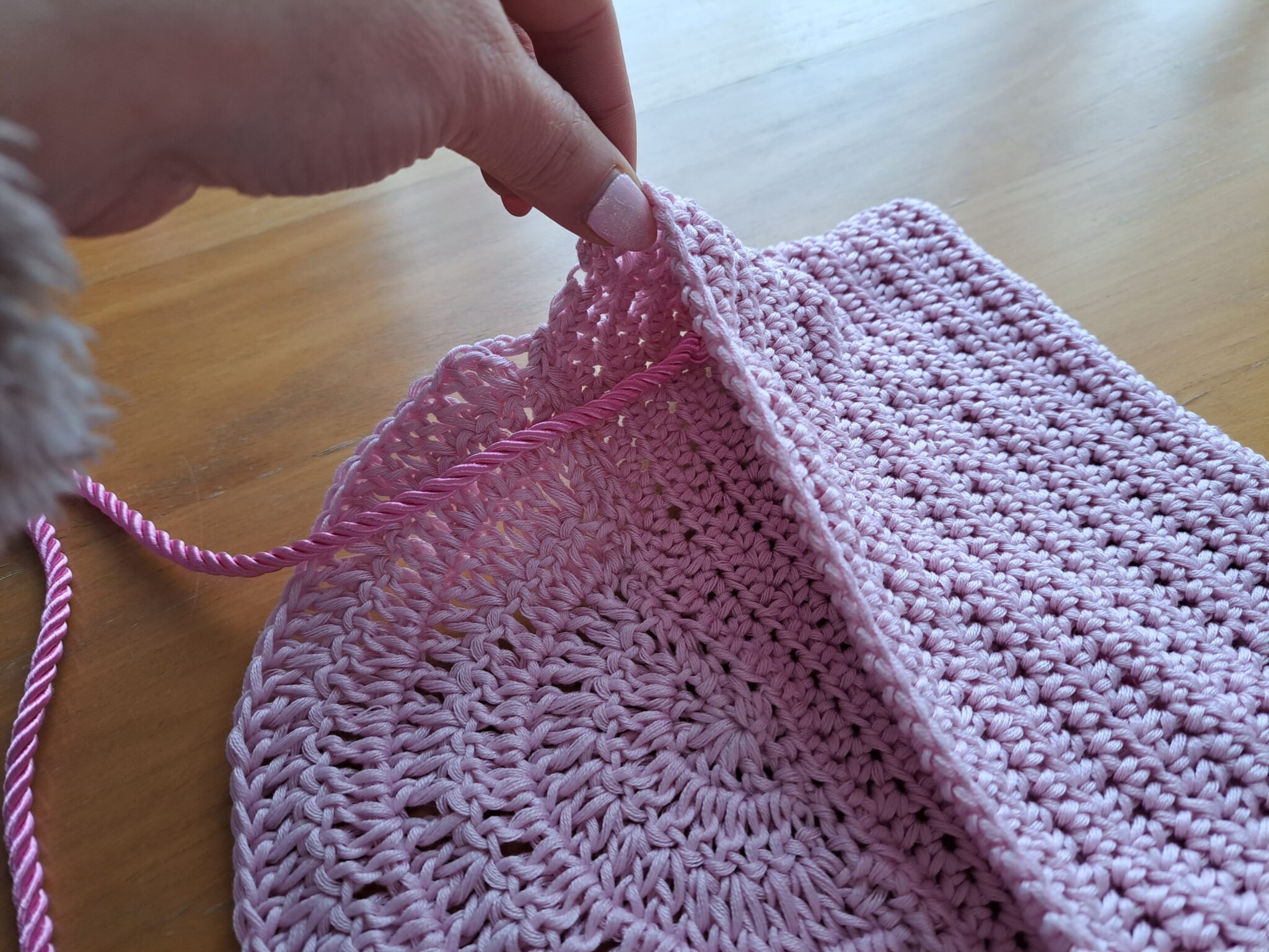 Create a Beautiful Dainty Crochet Envelope Bag with Easy Steps and Creative Touches