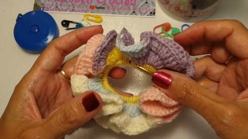 How to Create a Charming Crochet Hair Scrunchie for Effortless Style