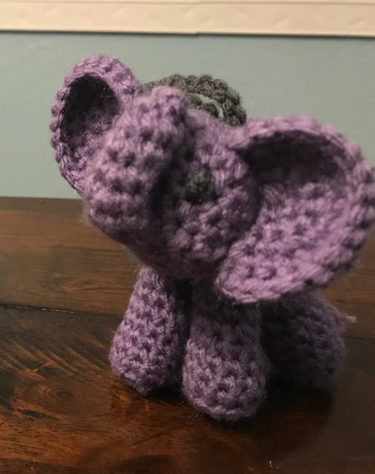 Adorable Handmade Crochet Elephant Toy Ornaments for Festive Decor Adorable Handmade Crochet Elephant Toy Ornaments for Festive Decor