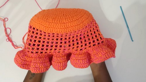 Create Your Own Crochet Ruffle Mesh Hat: A Fun and Stylish Accessory