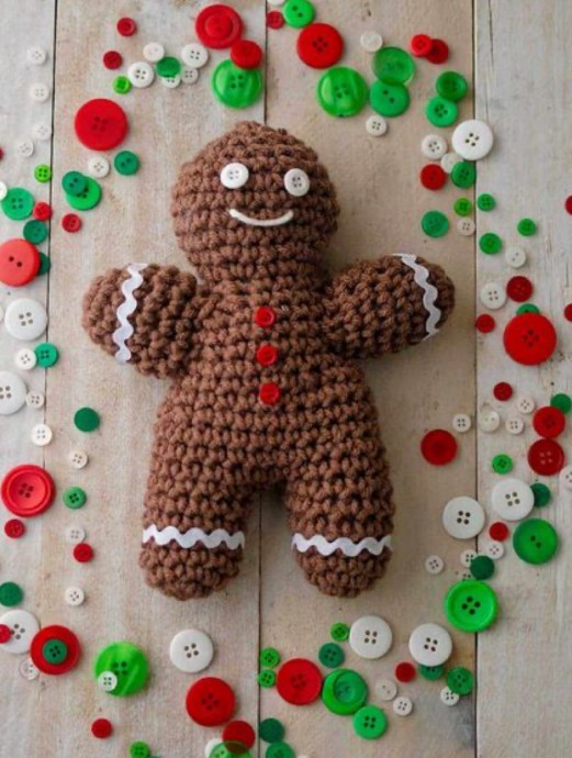 Crochet Gingerbread Man (Free Pattern)